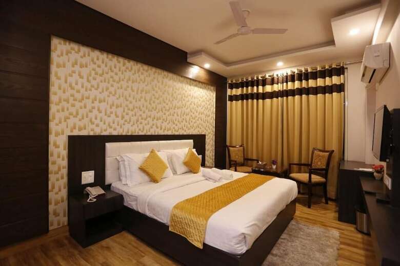 Hotel Paradise Ganga - A River Side Hotel