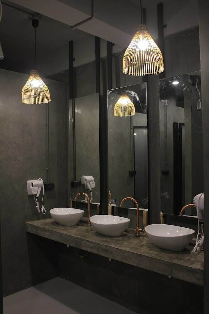 Hostal Ekanek Hostel Bangkok - Adults Only