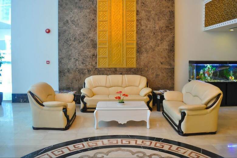 Golden Treasure Tower Family Apartment