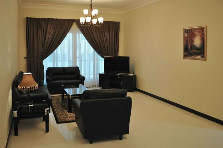 Golden Treasure Tower Family Apartment