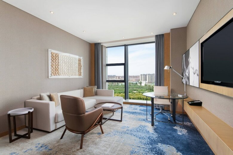 Hotel Courtyard By Marriott Zhengzhou Airport