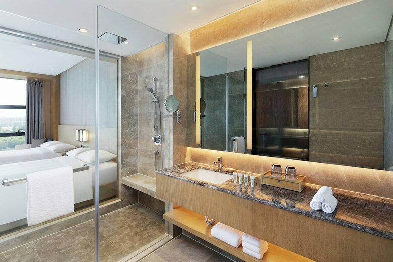 Hotel Courtyard By Marriott Zhengzhou Airport