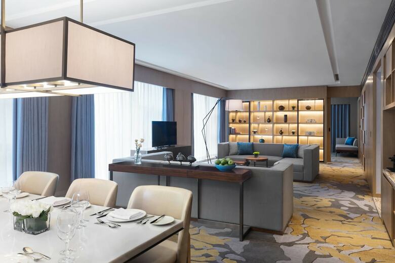 Hotel Courtyard By Marriott Zhengzhou Airport