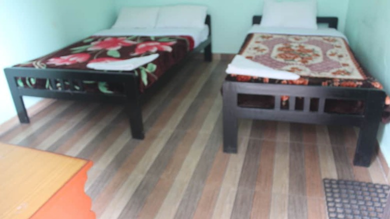 Hotel Harry Guest House & Restaurant