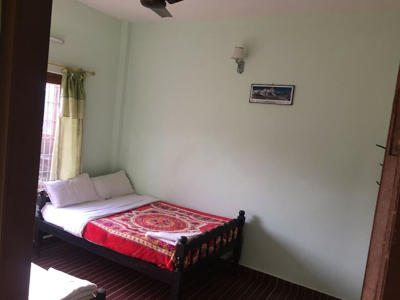 Hotel Harry Guest House & Restaurant