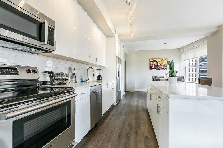 Aparthotel Luxury Condos In California Building By Hosteeva