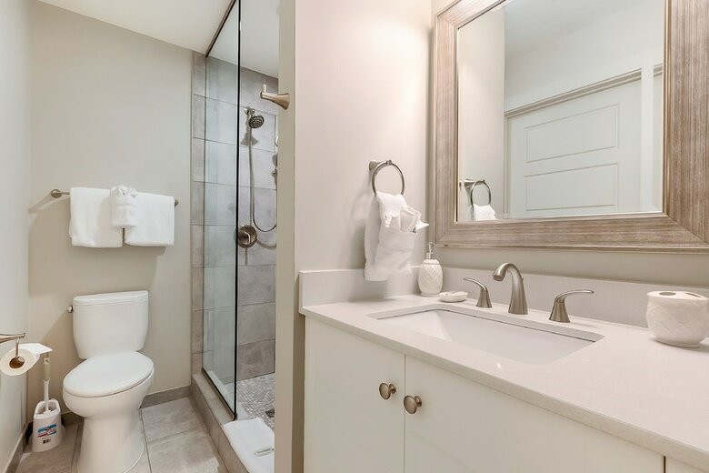 Aparthotel Luxury Condos In California Building By Hosteeva