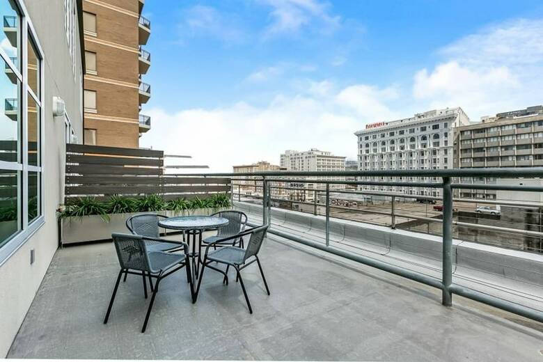 Aparthotel Luxury Condos In California Building By Hosteeva