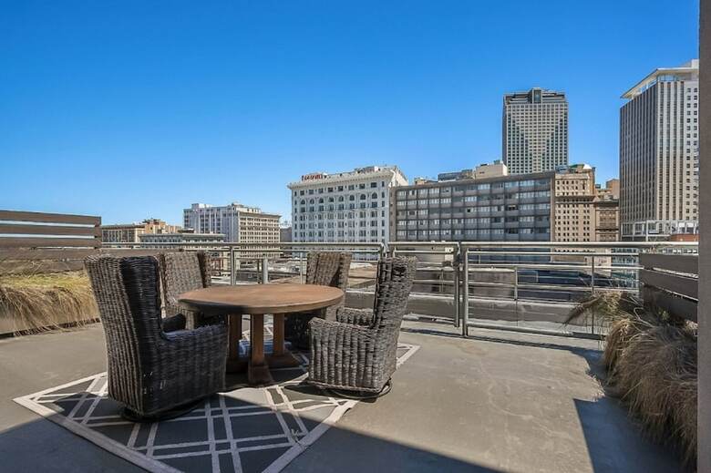 Aparthotel Luxury Condos In California Building By Hosteeva