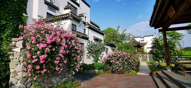 Bed & Breakfast Huangshan Huizhou Creek Villa