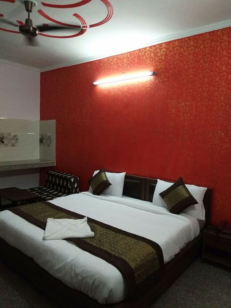Hotel Westend Residency