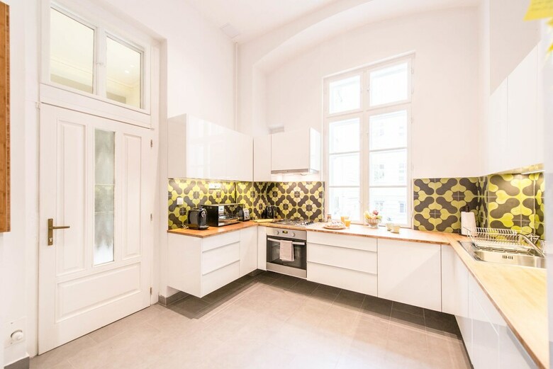 Oasis Apartments - Paulay Ede Street
