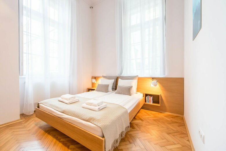 Oasis Apartments - Paulay Ede Street
