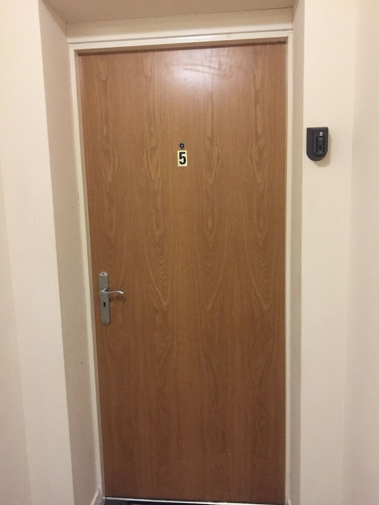 Oxford Street Apartment First Floor