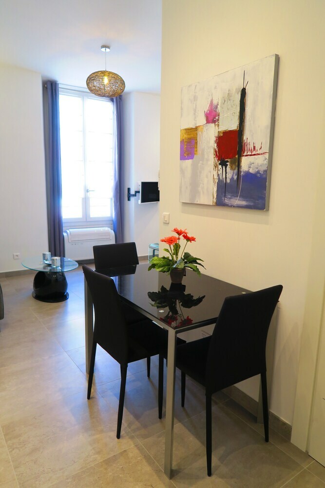Apartamento "mass�na Suite" By Nestor&jeeves