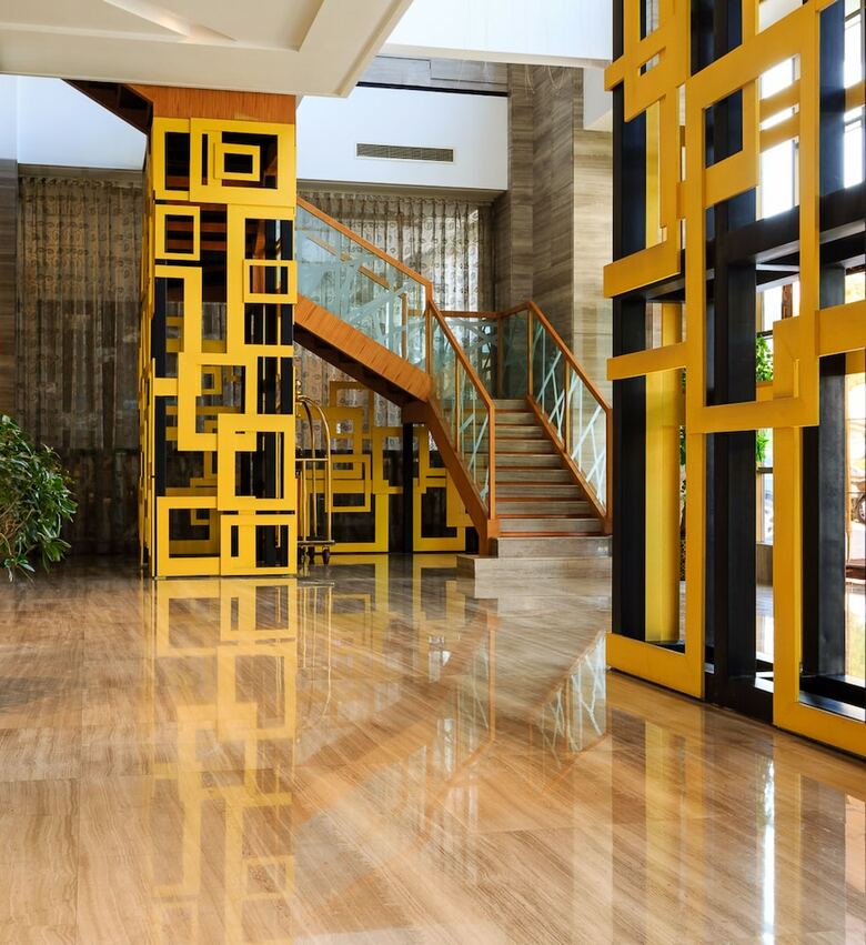 Vilu Reef International Hotel