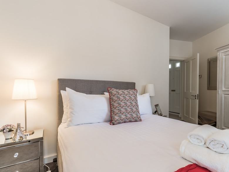 Apartamentos The Eamon Develara Suite - Hiphipstay