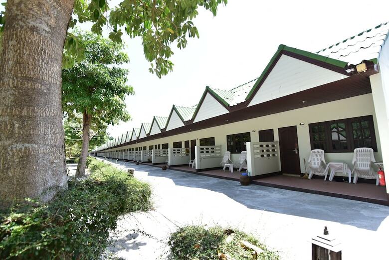 Hotel Varin Beach Resort