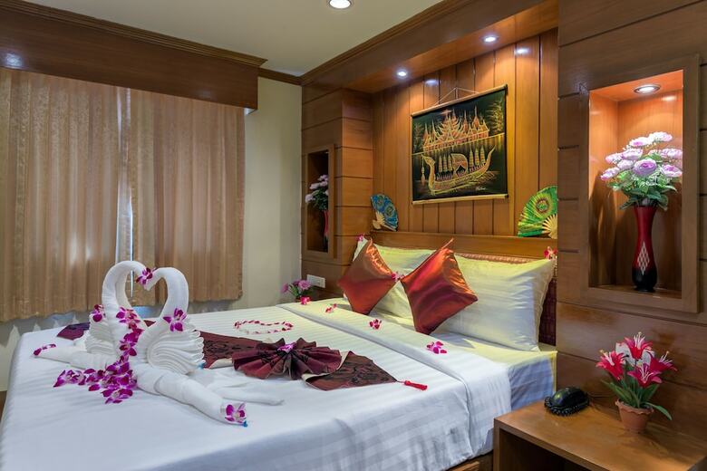 P R Patong Hotel