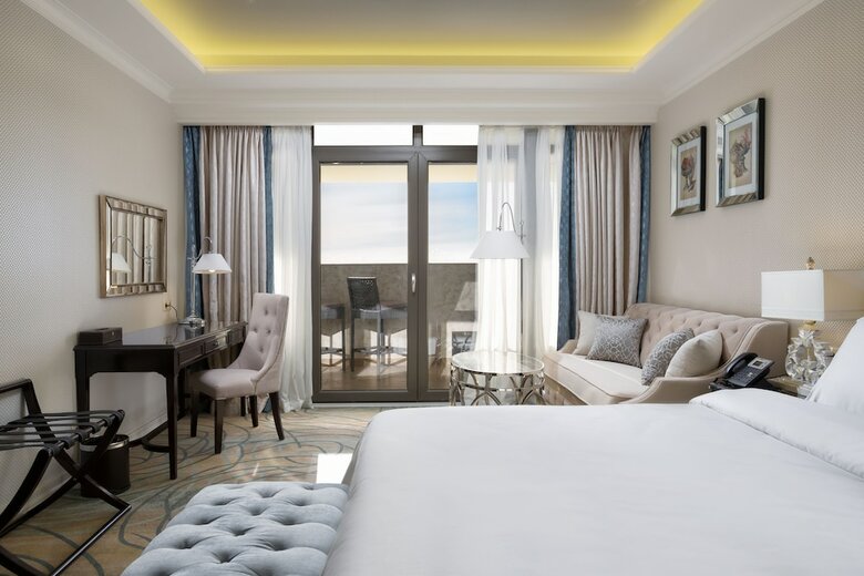 Marina Yacht Hotel