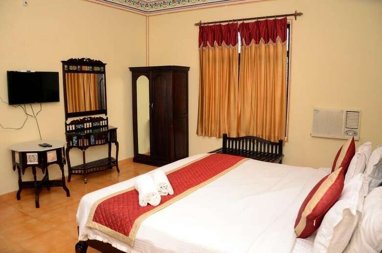 Hotel Sajjan Bagh