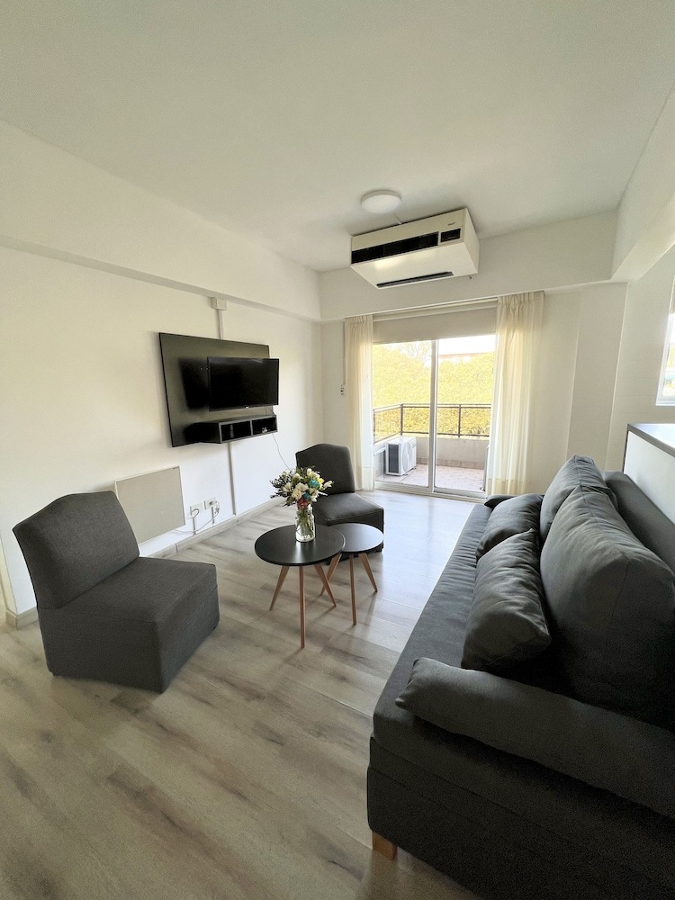 Hotel Golf Tower Suites And Apartments