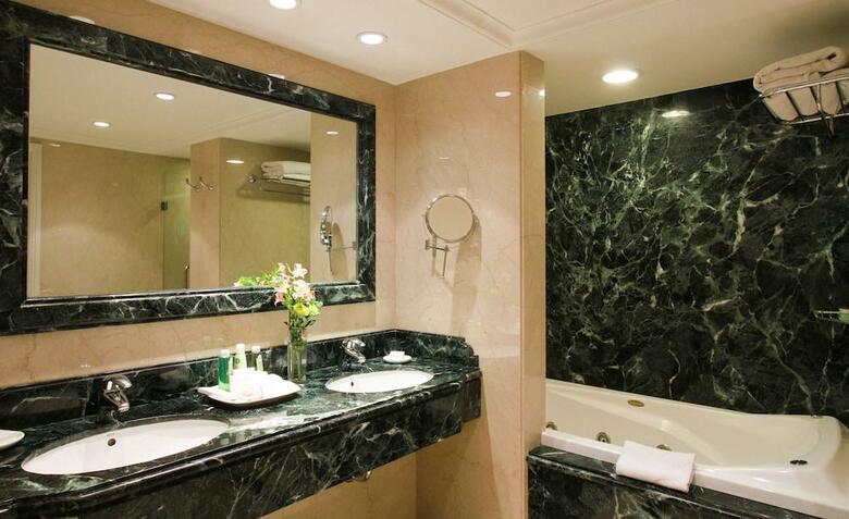 Hotel Emperador Buenos Aires