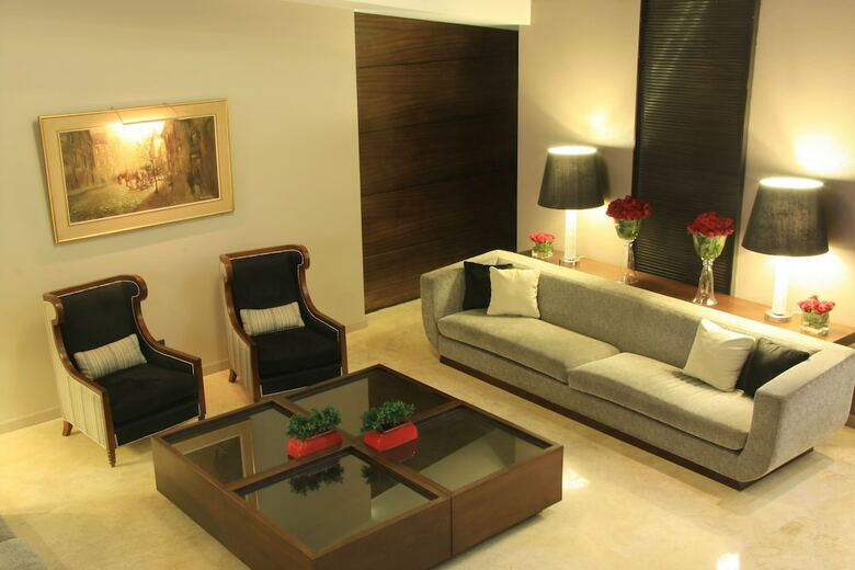 Grand King Hotel