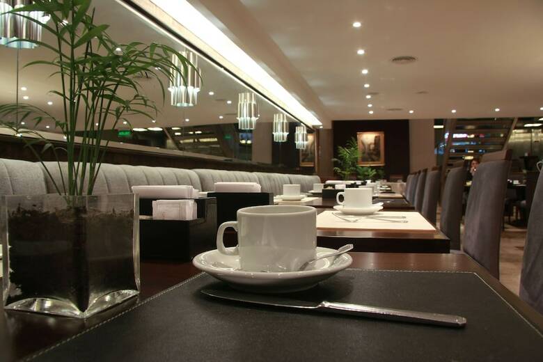 Grand King Hotel