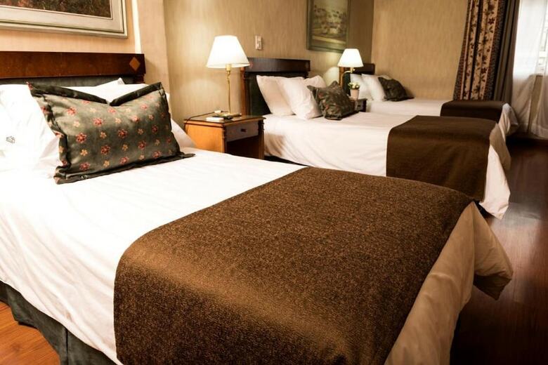 Hotel Mayflower Suites