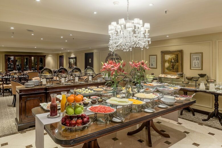 Park Tower - A Luxury Collection Hotel