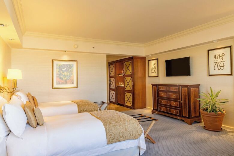 Park Tower - A Luxury Collection Hotel