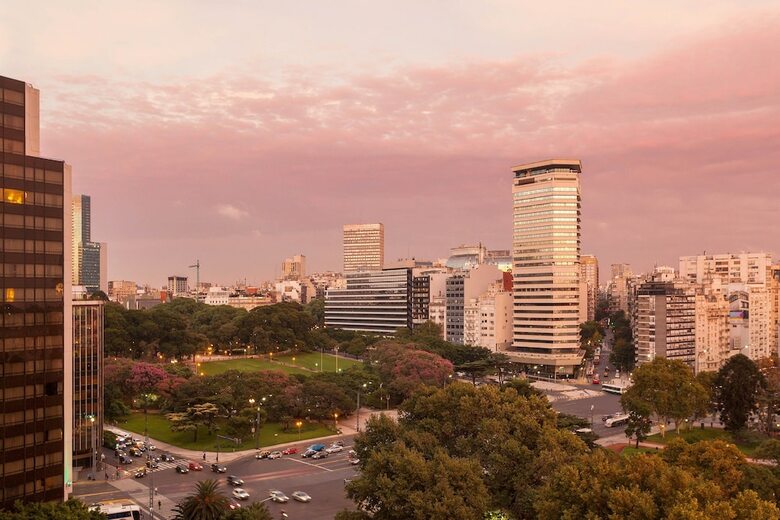 Park Tower - A Luxury Collection Hotel