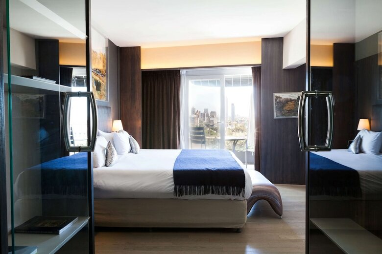 Hotel Esplendor Plaza Francia