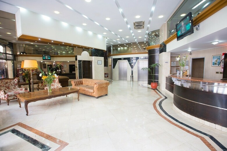 Reconquista Plaza Hotel