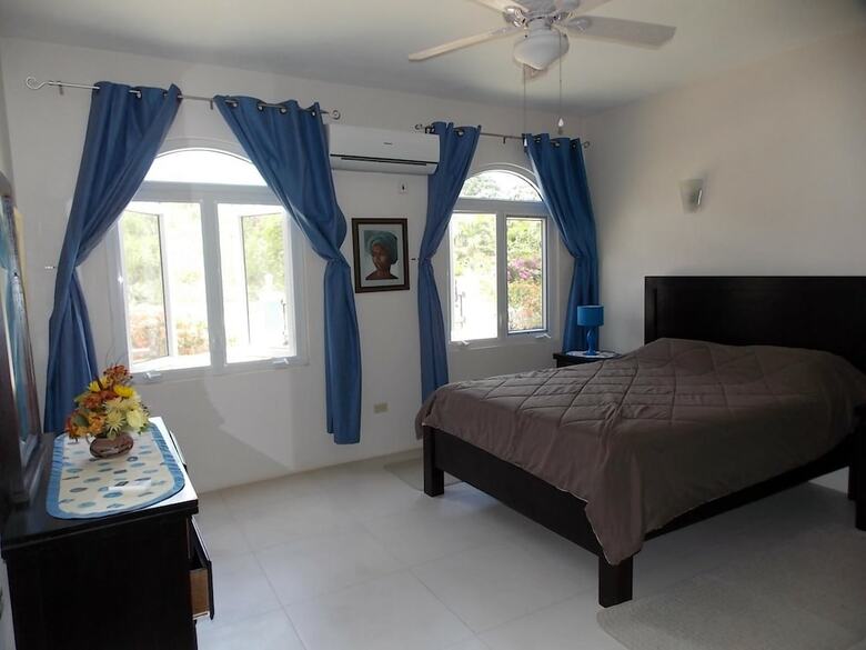 Villa Mi Amor, Silver Sands 4br