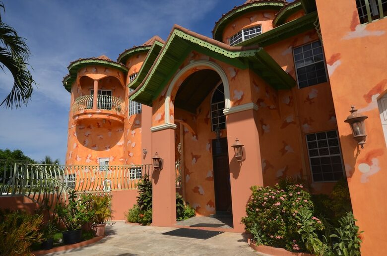 Dream Castle Villa, Montego Bay 8br
