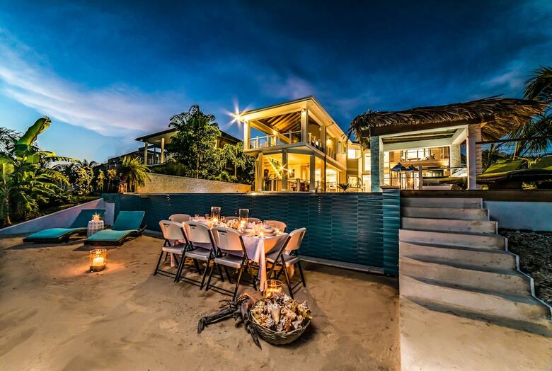 Villa Everything Nice By The Sea In Montego Bay 5br