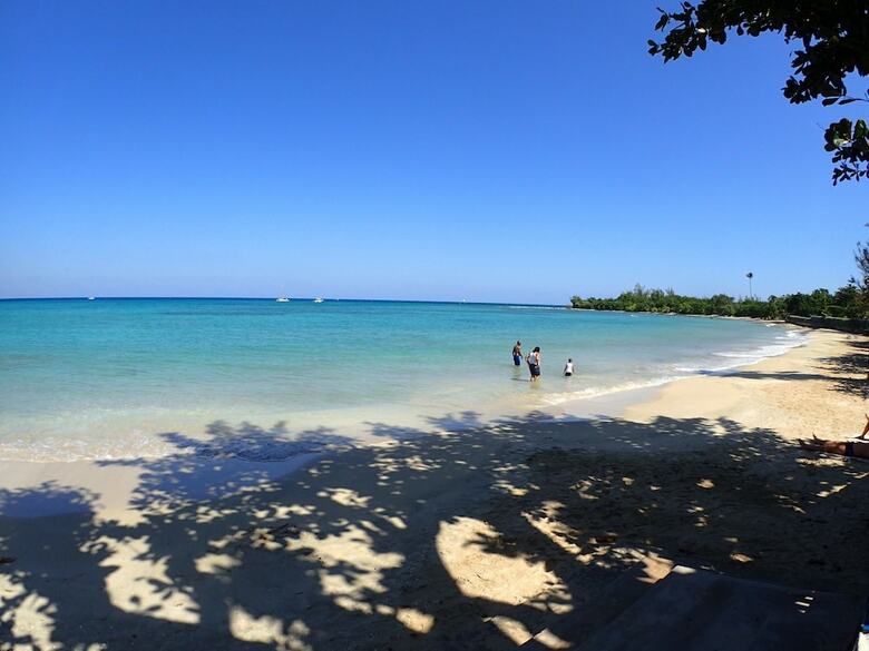 Villa Siesta - Runaway Bay 5br