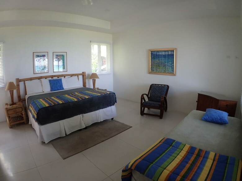Villa Siesta - Runaway Bay 5br