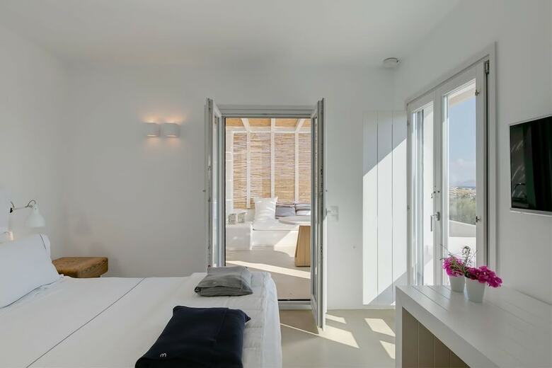 Seven Santa Maria Paros Boutique Hotel