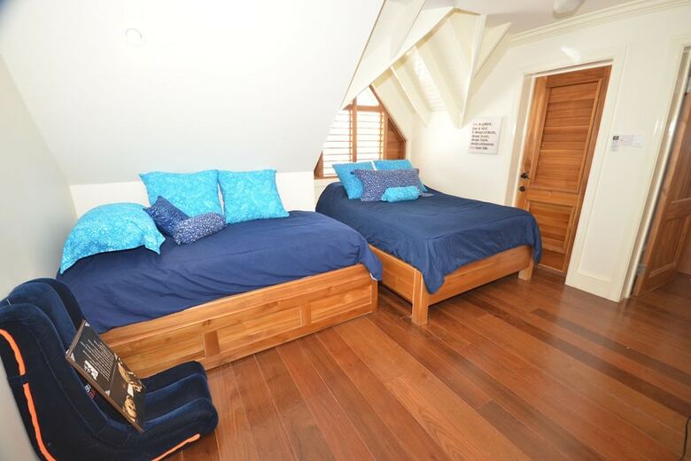 Tallawah Villa, Silver Sands Jamaica 7br