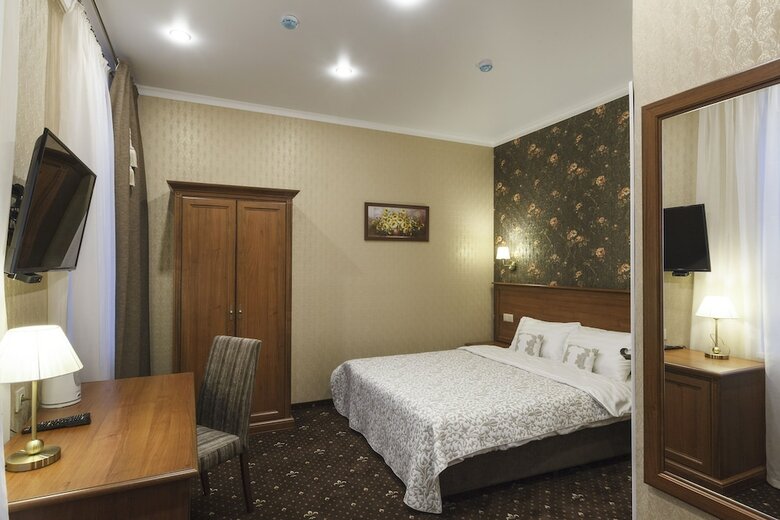 Esquire Hotel