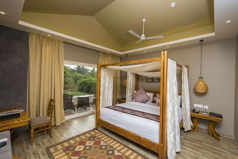 Hotel Swosti Chilika Resort