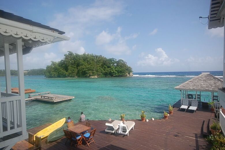 San Bar 6br By Jamaican Treasures