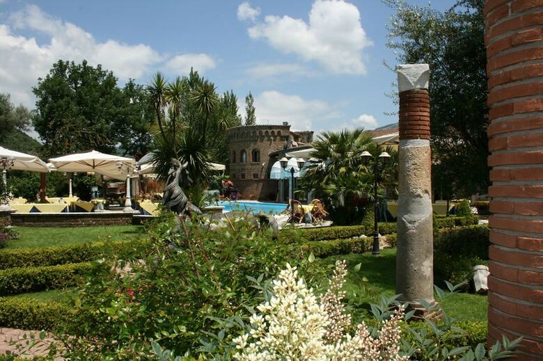Hotel Arco Di Magliano