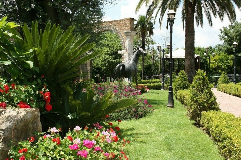 Hotel Arco Di Magliano