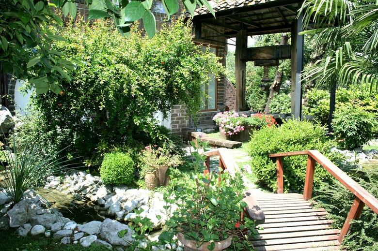 Hotel Arco Di Magliano