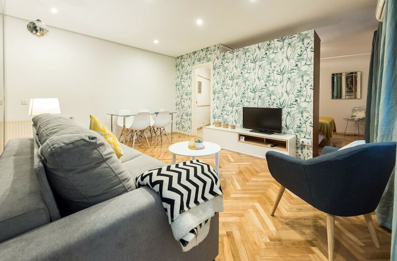 Apartamentos Circo Price City Center