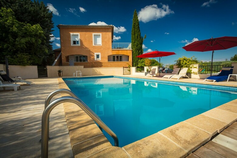 Hotel H�tel Saint Geni�s